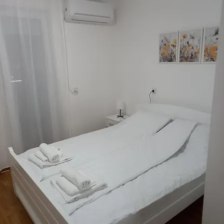 Parkside Apartment