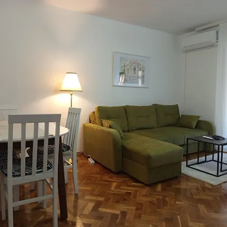 Apartment Parkside *