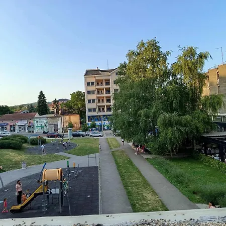 Parkside Apartment *